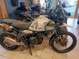 ROYAL ENFIELD HIMALAYAN 450 KAMET WHITE