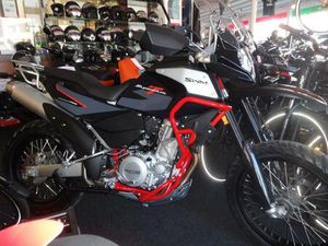 SWM 8X 650 SUPERDUAL T NEU