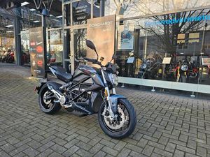 ZERO STREET SR 15.6 MJ.2025 (AUCH 11 KW)