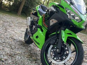 KAWASAKI NINJA 400