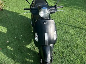 SCOOTER 50 EN TRÈS BON ÉTAT