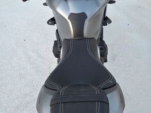 TRIUMPH STREET TRIPLE 765 RS