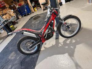 GAS GAS TRIAL MOTORRAD ROT/SCHWARZ BITTE DIE TRAIL 2 MAL AN