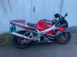 SUZUKI GSX-R 750, EZ 06/2001, TÜV 03/2027, YOSHIMURA SLIP-ON DAZU