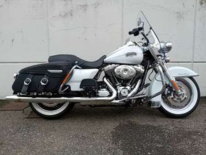 HARLEY-DAVIDSON ROAD KING CLASSIC BIANCO