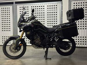 HONDA CRF 1000 D AFRICA TWIN SD06 VIEL ZUBEHÖR