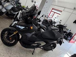 HONDA X-ADV 750