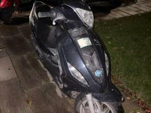 PIAGGIO NEW FLY 2012 OPKNAPPER — SCOOTERS | PIAGGIO — MARKTPLAATS