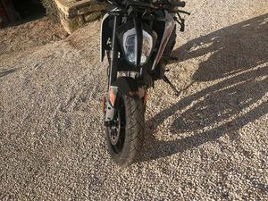 KTM DUKE 790