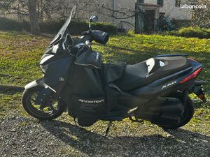 X MAX 125 COULEUR BLEU