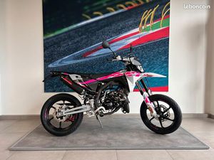FANTIC XM 50 MOTARD 2T PERFORMANCE E5+ 2026 - NEUVE (PINK EDITION)
