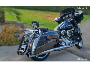 HARLEY DAVIDSON STREET GLIDE 110CI CVO FLHXSE3 1801CM3 , 2012 . REPRISE POSSIBLE
