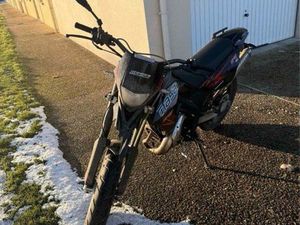 À VENDRE MOTO 50 CC MASSAI XRAY