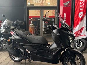 YAMAHA X-MAX 125 TECH MAX NOIR MAT