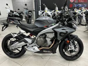 APRILIA TUONO 660