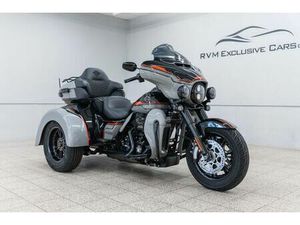 HARLEY-DAVIDSON FLHTCUTG TRI GLIDE ULTRA