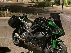 KAWASAKI NINJA 1000SX