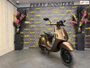 VESPA SCOOTER 946 125CC EURO5 2026 SPECIALPAINT MARRAKECH BR — MOTOREN | OVERIGE MERKEN — MARKTPLAATS
