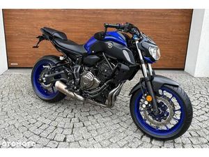 YAMAHA MT