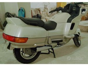 HONDA PACIFIC COAST PC 800