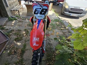 HONDA CRF 450 →