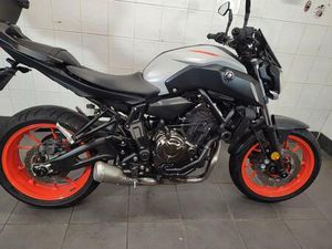 YAMAHA MT-07