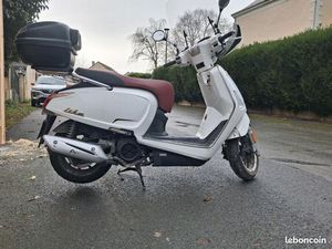 SCOOTER LIKE 125