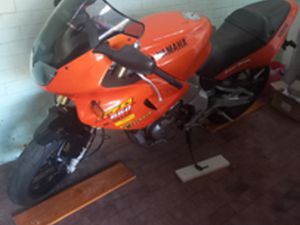 YAMAHA SZR SUPERMONO 600