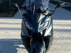 TMAX 2023 DARK PÉTROLE TECH MAX