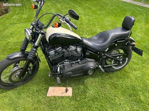 HARLEY DAVIDSON STREET BOB ACCESSOIRISÉE