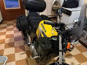 MOTO CB500 A2 FULL ÉQUIPÉE