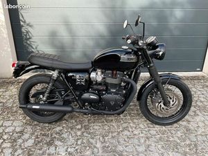 TRIUMPH T120 BLACK