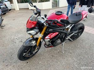 TRIUMPH SPEEDTRIPLE 1200 RS
