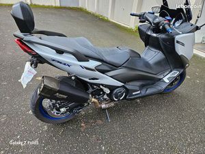 VEND TMAX 560
