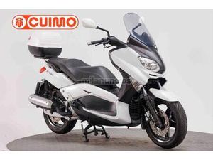 YAMAHA - XMAX 125