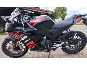 APRILIA RS 125 ABS E5 REPLICA (NUR 151 KM, WIE NEU!)