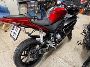 YAMAHA YZF-R 125