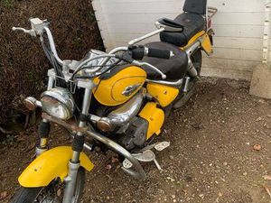 MOTO 125 SUZUKI INTRUDER 2000