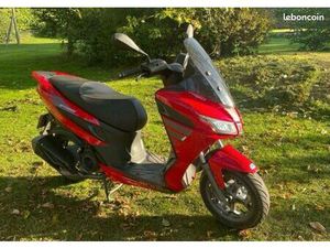SCOOTER APRILIA 50 SXR