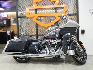 HARLEY-DAVIDSON CVO ROAD GLIDE FLTRXSE • 2019
