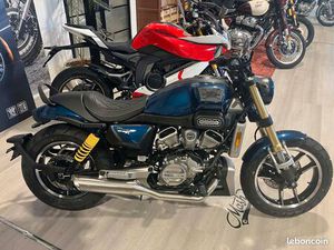 NOUVEAU ROADSTER HYOSUNG GV 125 X 2026