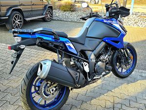 SUZUKI V-STROM 1050 ADVENTURE