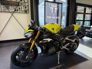 TRIUMPH SPEED TRIPLE 1200 RX *LIMITED EDITION*