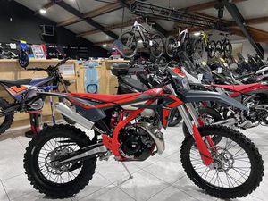 ② BETA XTRAINER 300 2T MY25