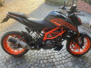 KTM DUKE 125 A1 GEEIGNET 1. HAND