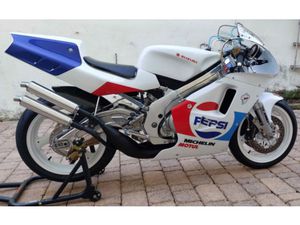 SUZUKI RGV VJ22 A ZU VERKAUFEN