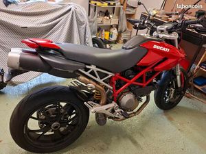 DUCATI HYPERMOTARD 1100