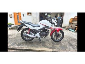 HONDA CB125F