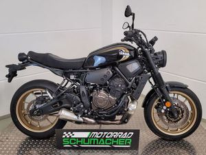 YAMAHA XSR 700 **GARANTIE BIS 08/28**