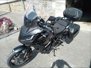 ② HONDA NT 1100CC MODÈLE 2024 - DE 4500 KLM PRIX À DISCUTER